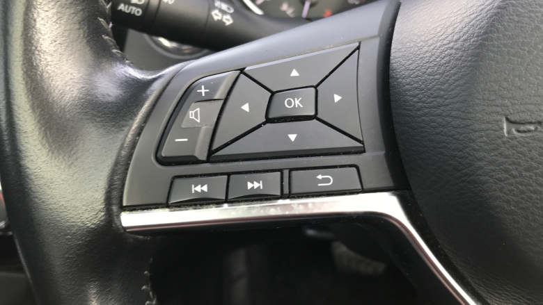 Nissan Qashqai 1.3 DiG-T 160 N-Connecta 5dr DCT Petrol Hatchback